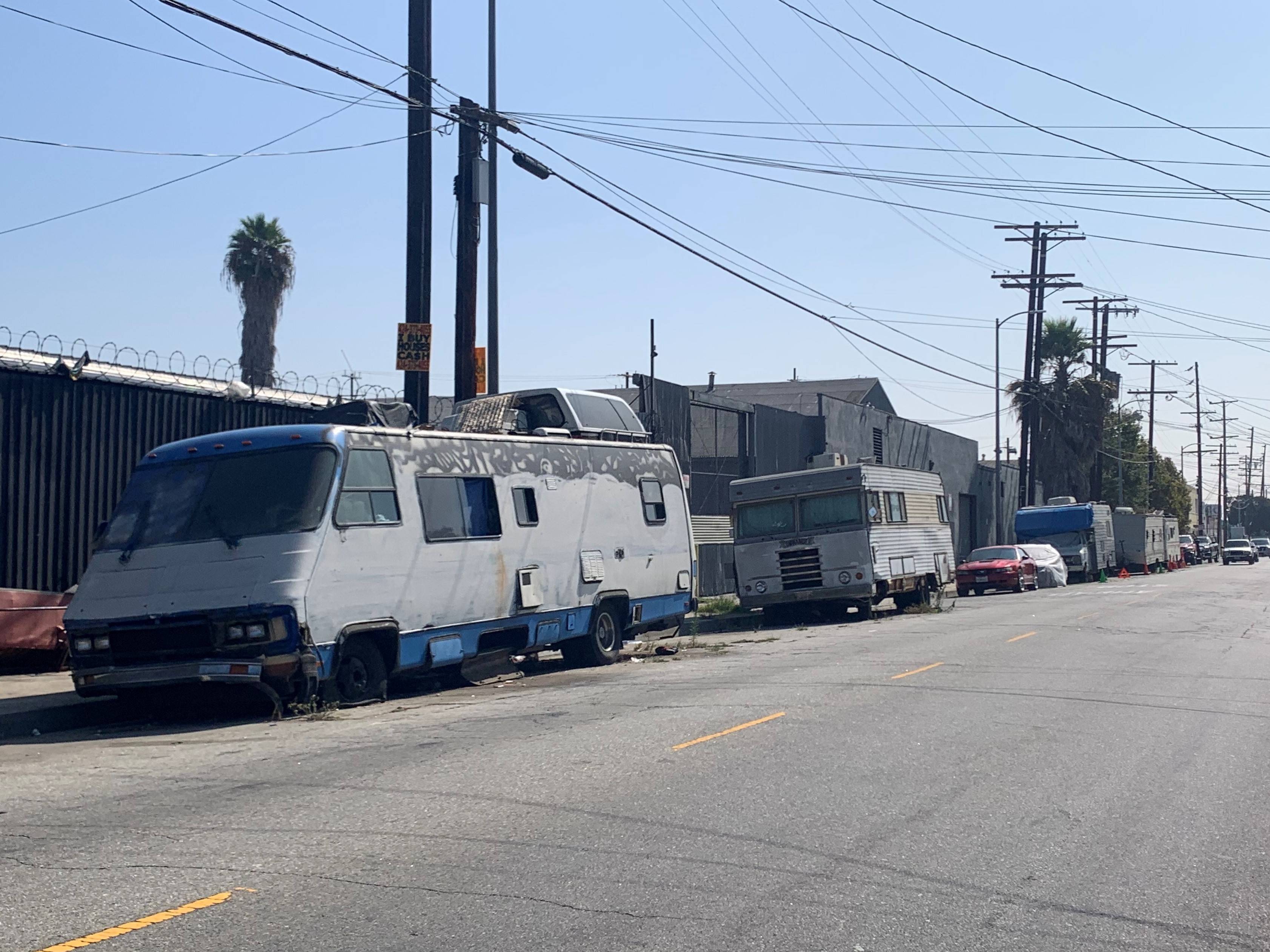 Can You Live in an RV in Los Angeles